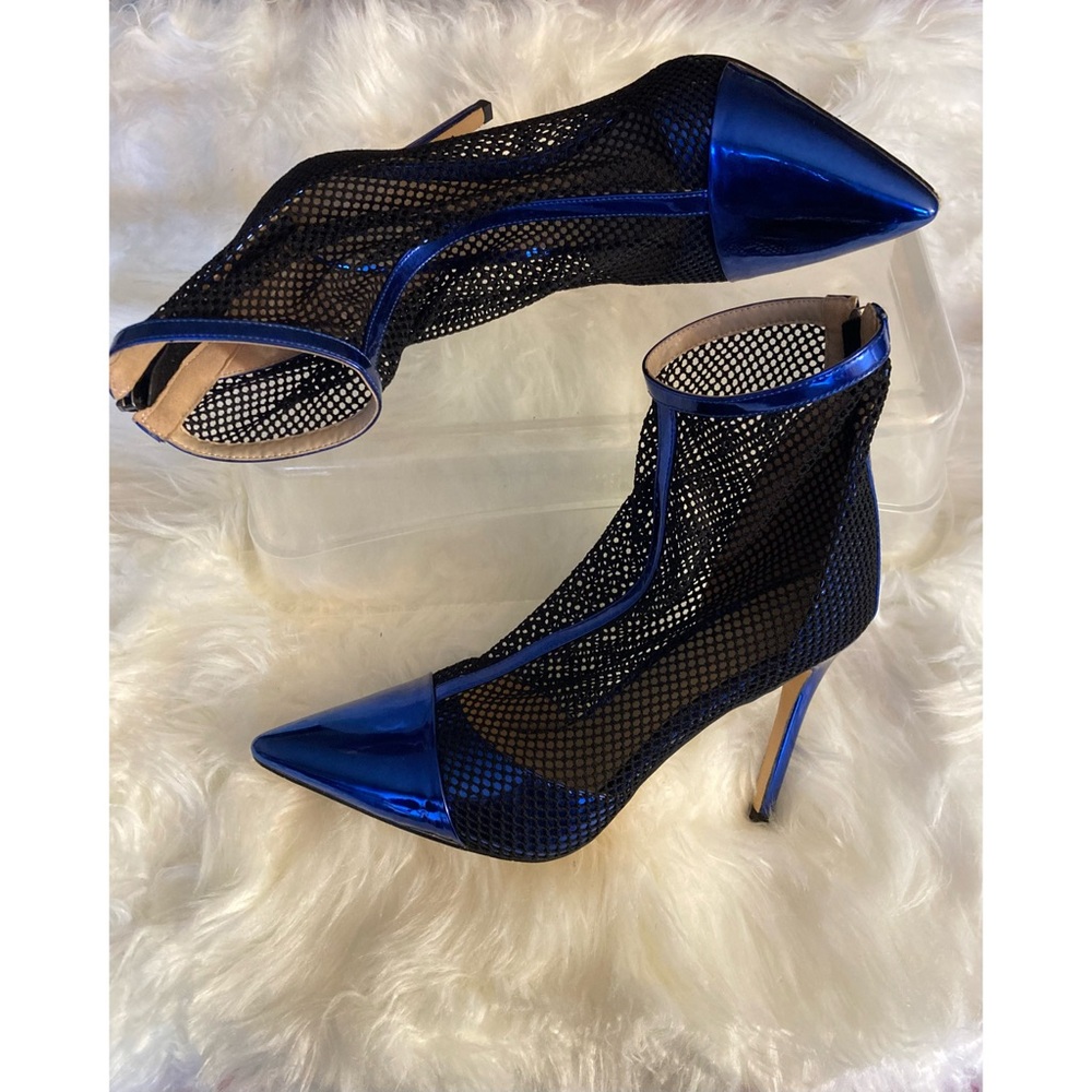 Metallic blue high heel pointy toe ankles booties with fish net, size 7.